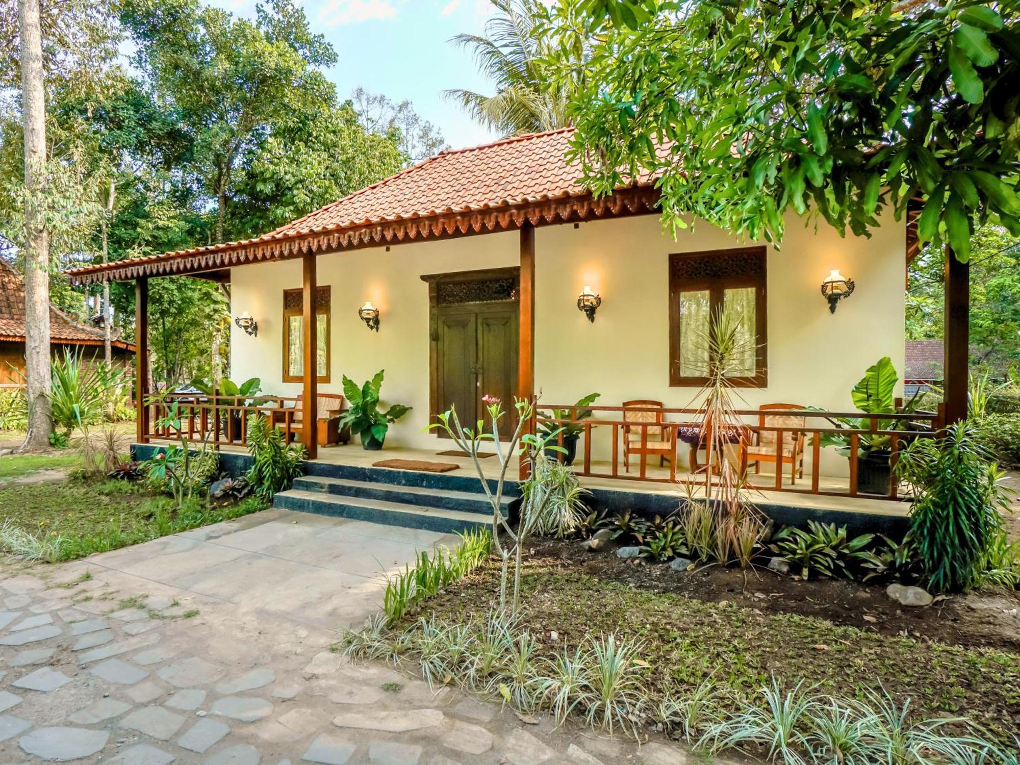 Ndalem Nitihardjan Magelang Exterior foto