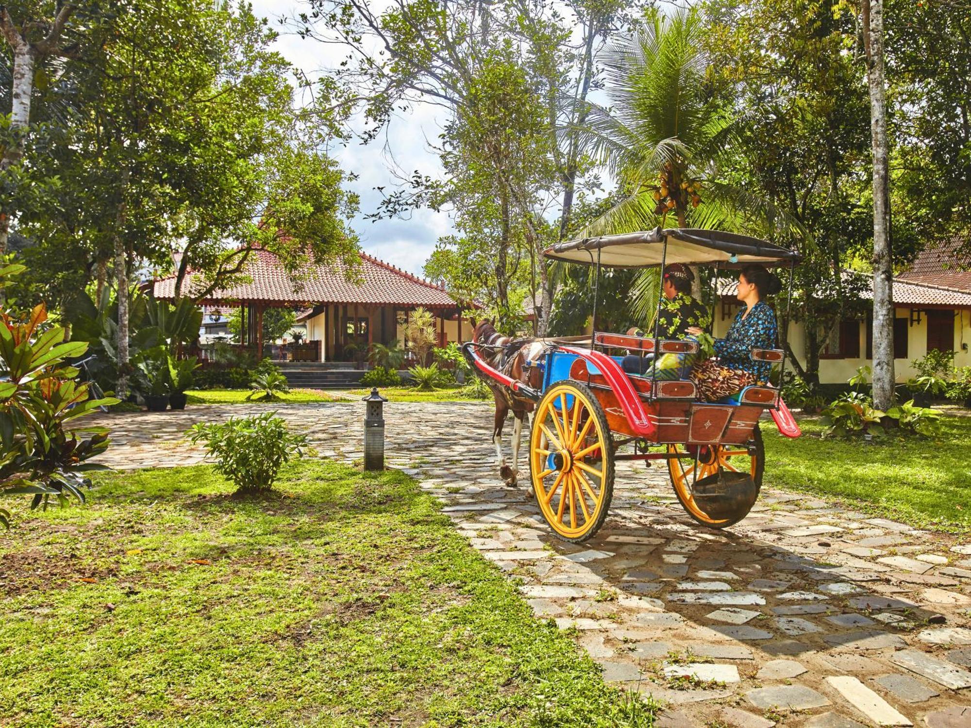 Ndalem Nitihardjan Magelang Exterior foto
